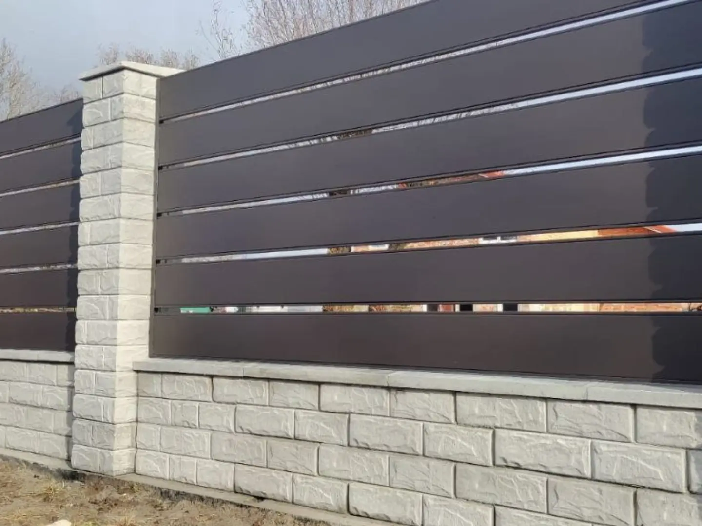 Забор-ранчо из металлопланкена 32м RAL8019 Темный Шоколад МАТТЕ фото 3 в Вологде